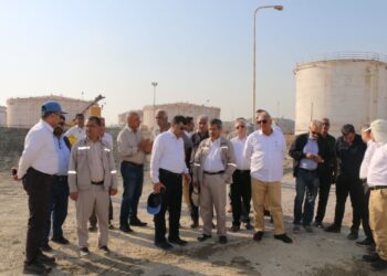 بازدید مدیرعامل شرکت خطوط لوله و مخابرات نفت از خط لوله 26 اینچ بندرعباس-رفسنجان