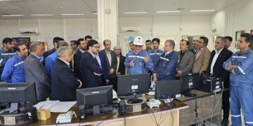 بازدید معاون وزیر نفت از تاسیسات انتقال نفت منطقه فارس