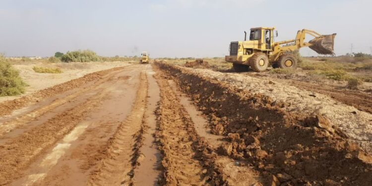 تسطیح بخشی از مسیر خطوط لوله انتقال نفت آبادان – اهواز