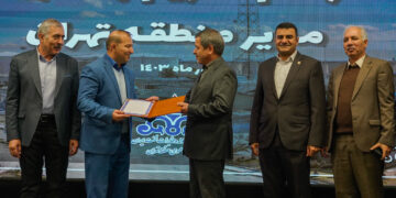 باحضور مدیرعامل شرکت؛ آیین تکریم و معارفه مدیر منطقه تهران برگزار شد