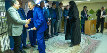 رزمندگان، ایثارگران و خانواده معظم شهدا تجلیل شدند