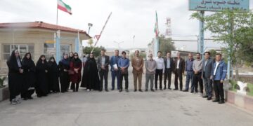 بازدید علمی جمعی از مدرسان و دبیران از مرکز انتقال نفت رفسنجان
