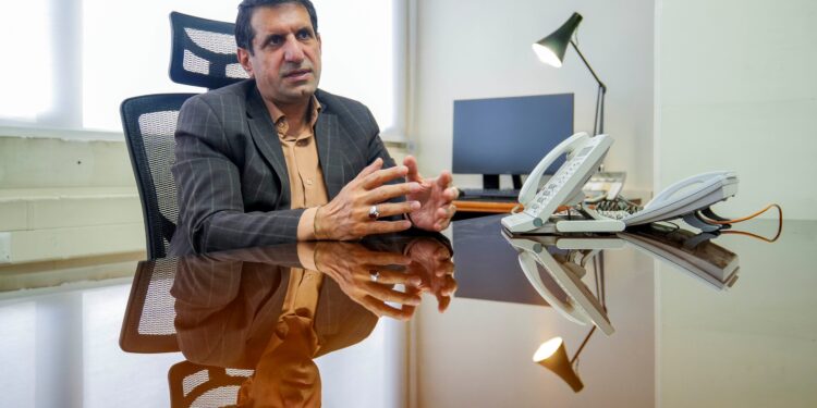 شناسایی دقیق‌ سازندگان داخلی برای توسعه همکاری در تامین قطعات و تجهیزات/ بهره برداری از خط دوم بندرعباس–رفسنجان؛ نیمه دوم امسال