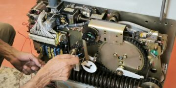 تثبیت پایداری شبکه برق در مرکز انتقال نفت شهید شمعونی