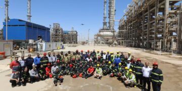 مانور مشترک منطقه خوزستان و پالایشگاه نفت آبادان برگزار شد