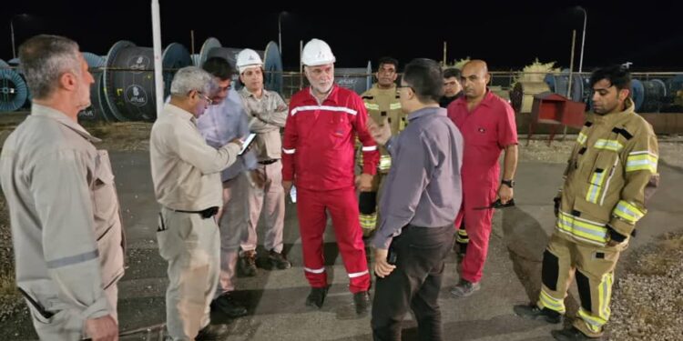 برگزاری مانور ایمنی و آتش نشانی در قطب آباد