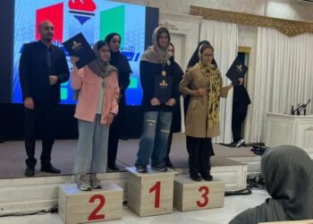 دختری 15 ساله با مدال های طلای ورزشی