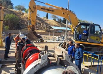 پیگرانی هوشمند 42 کیلومتر از خط 30 اینچ نفت خام مارون ـ اصفهان