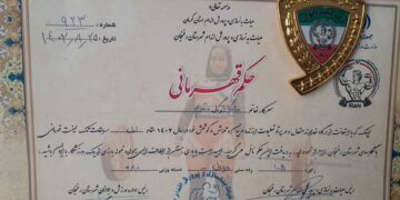 ملیکا؛ دختر جوانی که وزنه‌ها را بلند می‌کند تا سقف رؤیاهایش بالا برود