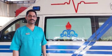 یک پزشک در باقدمت ترین مرکز انتقال نفت کشور