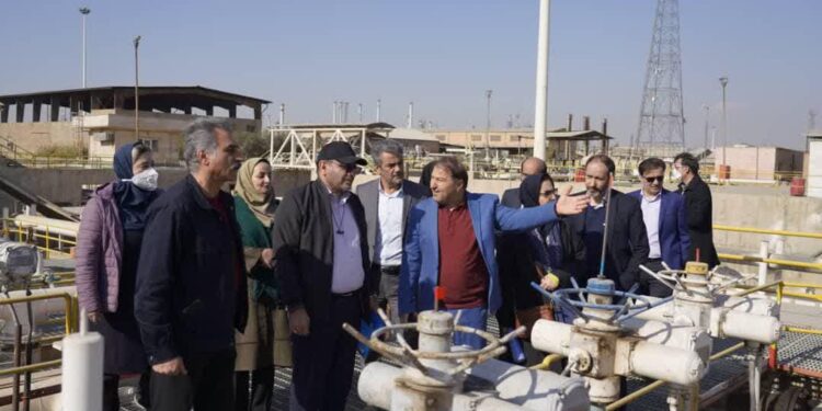 بازدید مدیرکل تشکیلات وزارت نفت از منطقه تهران و بررسی چالشهای منابع انسانی