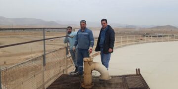 تقویت ایمنی مخازن نفتی با ایمن‌سازی هندریل‌های سقف مخازن 102A و 102B در مرکز انتقال نفت شازند