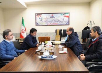 نشست مشترک مدیر منطقه مرکزی با اداره کل نظارت بر صادرات و مبادلات نفتی برگزار شد