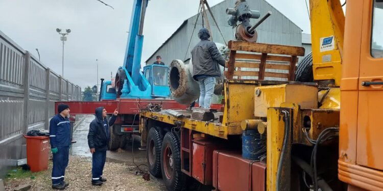 رفع موانع پیگ‌رانی خط ۲۶ اینچ فرآورده شازند-ری انجام می شود