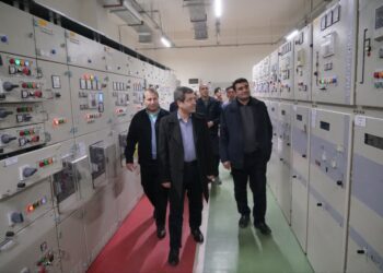 پایش میدانی پایداری انتقال سوخت در قلب کویر؛ بازدید مدیرعامل از مرکز انتقال نفت کاشان