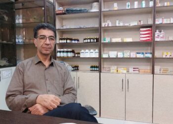 پایان خدمت، آغاز فصل شعر؛ روایت پزشکیاری که شاعر است