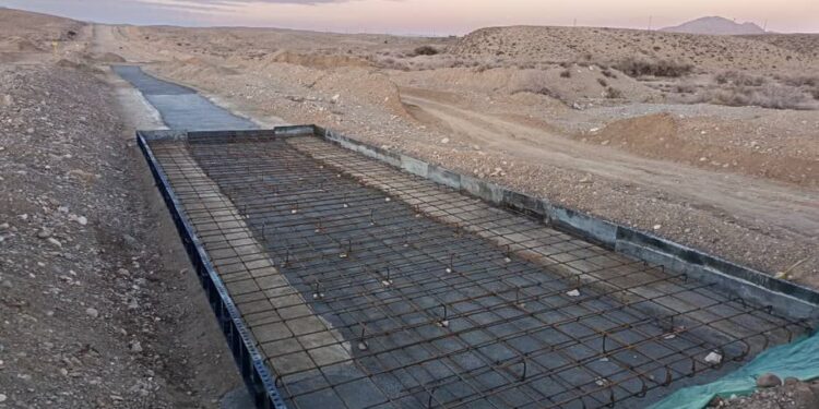 ساخت آبنما در مسیر خط لوله منطقه خلیج فارس