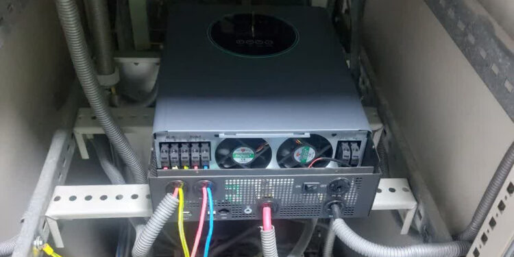 بازسازی اینورترهای صنعتی 3 مرکز انتقال نفت در منطقه شمال